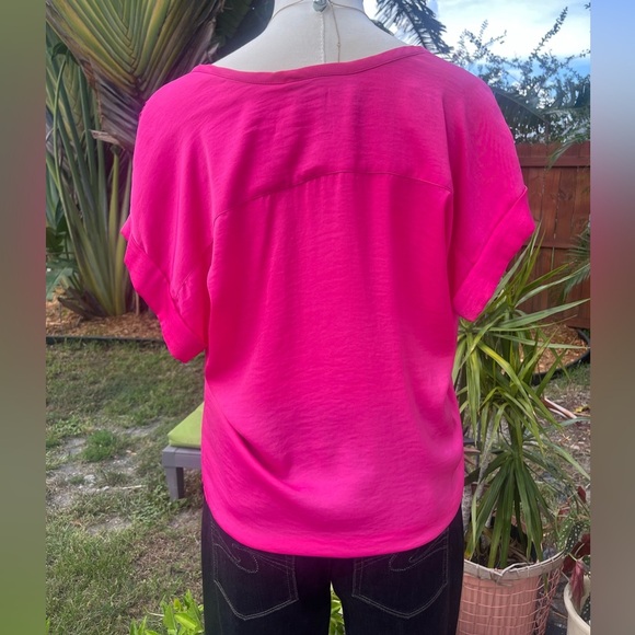 BCBGMaxAzria Fuchsia V-Neck Blouse - Picture 4 of 6